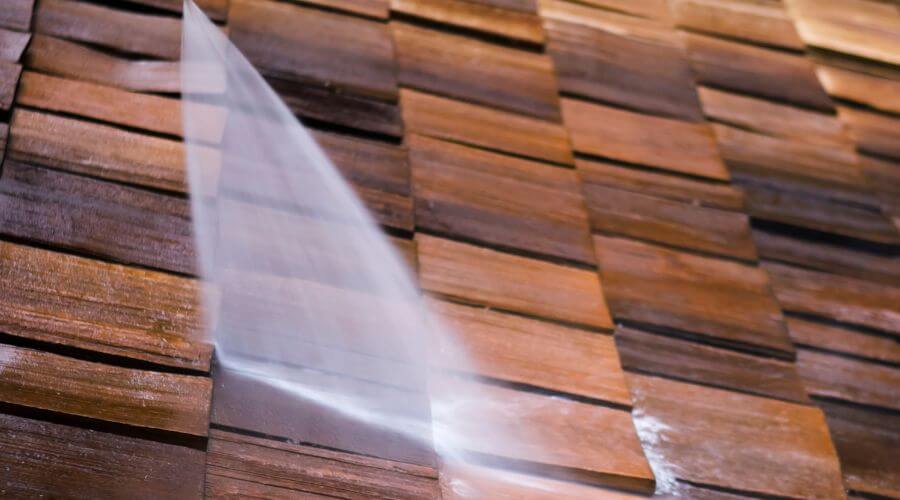Professional gutter cleaning in Lynnwood, WA